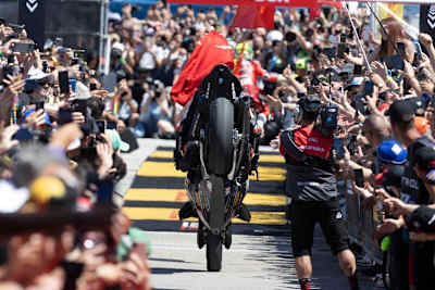 Im Parc fermé ist Toprak Razgatlioglu vor Strafen sicher