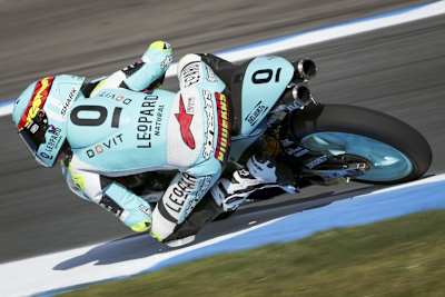 Überraschung: Angel Piqueras holt sich auf der Leopard-Honda Startplatz 1