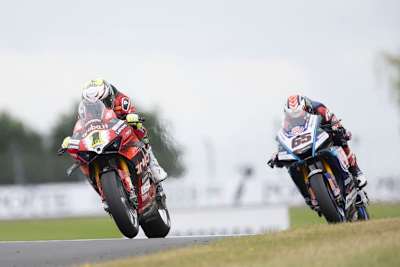 Alvaro Bautista half Jonathan Rea in einen schnelleren Rhythmus