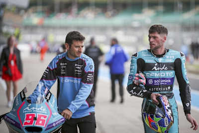 Silverstone-Sieger Dixon steht vor einer Unterschrift bei Marc VDS