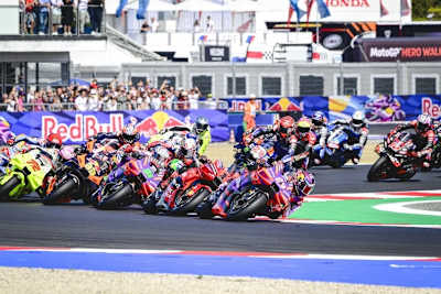 Sensations-Starter: Jorge Martin übernahm sofort die Spitze