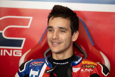 Man sieht Iker Lecuona die Fortschritte der Honda an