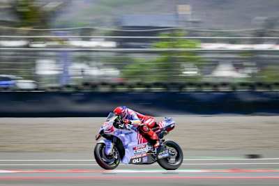 Nach Riesenrutscher: Marquez bleibt Marquez