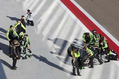 Zwei Kawasaki ZX-10RR an den Start zu bringen ist der Traum von Manuel Puccetti