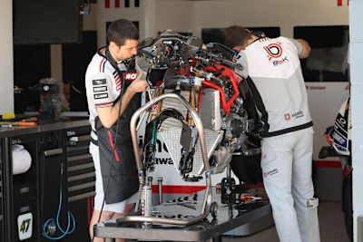 Die Bimota KB998 verwendet den Motor der Kawasaki ZX-10RR