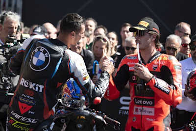 Toprak Razgatlioglu setzte sich dreimal knapp gegen Nicolo Bulega durch (v.l.)