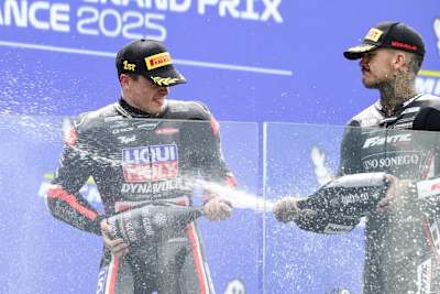 Wer macht wen nass? Manuel Gonzalez und Aron Canet führen die Moto2-WM an