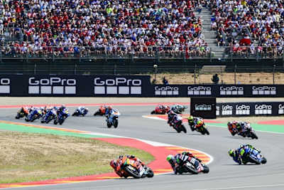 Deniz Öncü gewann in Aragon sein erstes Moto2-Rennen