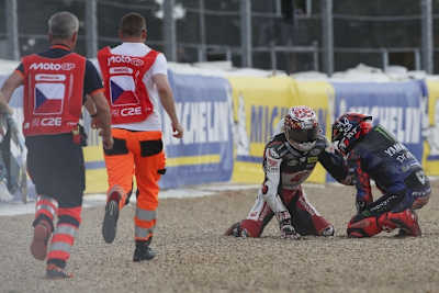 Unfall in Runde 2: Augusto Fernandez (r.) riss Takaaki Nakagami mit, der Japaner riss sich bei dem Sturz wohl das Kreuzband