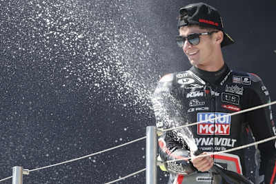 David Munoz unterschrieb einen mehrjährigen Vertrag