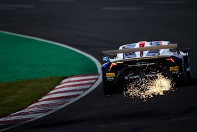 Mit zwei Lamborghini möchte der Engstler-Rennstall im ADAC GT Masters für ein Feuerwerk sorgen