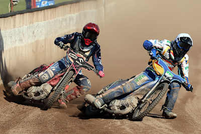 Mario Häusl (re.) im Stechen gegen Adam Bednar