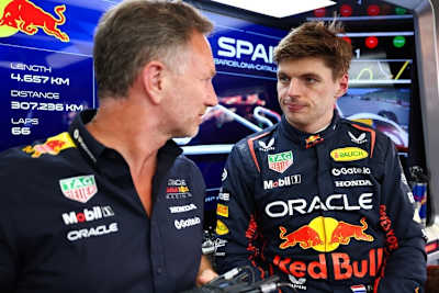 Günther Steiner glaubt: Max Verstappen (im Bild mit Red Bull Racing-Teamchef Christian Horner) braucht etwas Magie im WM-Titelkampf gegen die McLaren-Piloten