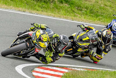 Inigo Iglesias und Oliver Svendsen in der IDM Sportbike