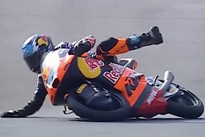 Valentin Perrone nahm die Gashand vom Lenker, um sich abzustützen