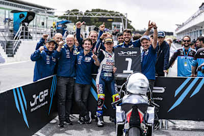 Das Intact-Team feierte mit Sieger Rico Salmela