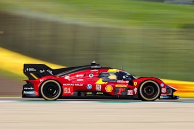 Der Werks-Ferrari 499P in Imola