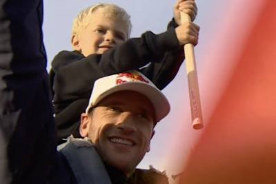 Ken Roczen erschien mit Sohn Griffin bei der Team-Präsentation