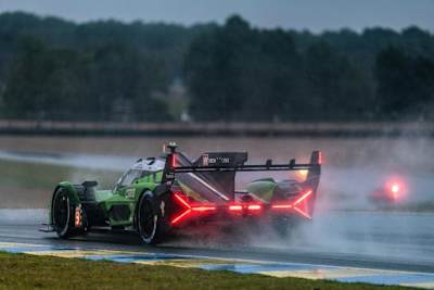 Roter Lichter am Heck des Lamborghini SC63