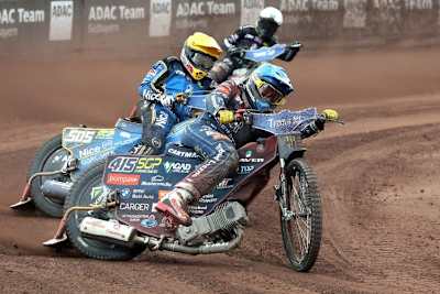 Dominik Kubera vor Robert Lampert und Tai Woffinden