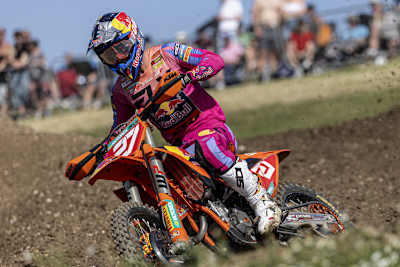 Simon Längenfelder gewann den ersten Lauf in Matterley Basin