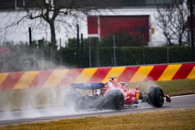 Charles Leclerc rückte auf nasser Piste aus