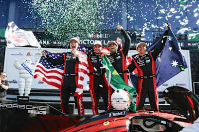 Gewannen 2024 in Daytona: (v.li.) Josef Newgarden, Dane Cameron, Felipe Nasr und Matt Campbell
