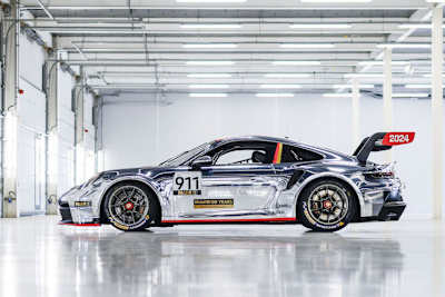 Timo Glock steuert das VIP-Fahrzeug