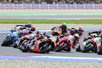 Maverick Vinales vor Alex Marquez