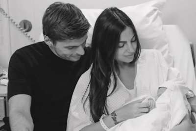 PS-Traumpaar: Kelly Piquet und Max Verstappen sind stolze Eltern von Lily geworden
