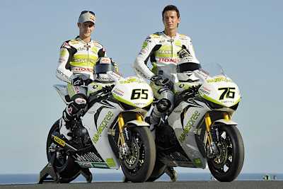 Max Neukirchner (re.) war schon mit Jonathan Rea in Australien
