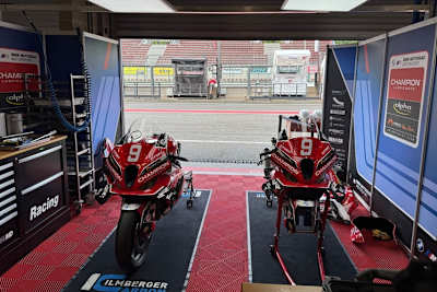 Die Bikes sind bereit für das Spa-Abenteuer