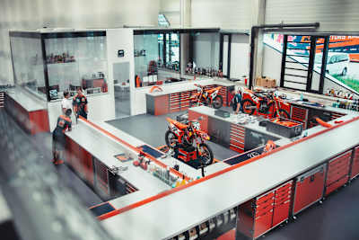 Blick in die KTM-Rennabteilung