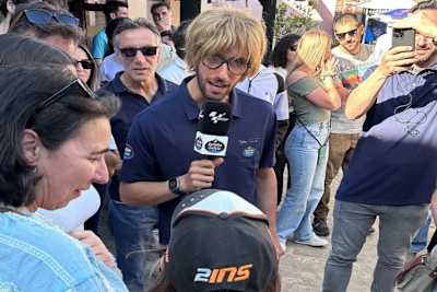 «Kennen sie Alex Rins?» fragt der Reporter Alex Rins