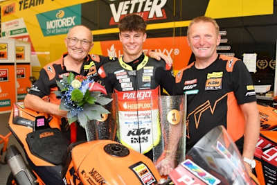 Michael und Carsten Freudenberg mit Lennox Lehmann