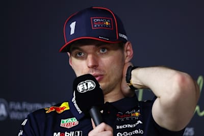 Max Verstappen im Pressekonferenzraum in Jeddah