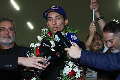 Toprak Razgatlioglu wurde von Medien und Fans belagert