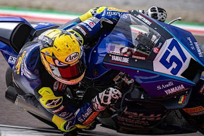 Aldi Mahendra fährt in der Supersport-WM 2025 eine solide Rookie-Saison