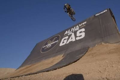 Neuer FMX-Trick: Colby Raha und die Spine Ramp