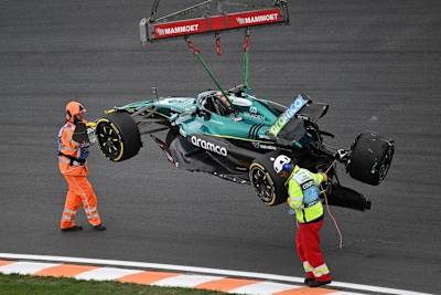 Lance Stroll war der Erste, der im zweiten Training Schrott produzierte – er blieb heil, sein Auto nicht