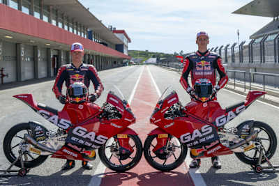 Dani Holgado und Jacob Roulstone im neuen 2024er-Design