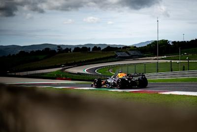 Liam Lawson drehte am zweiten Pirelli-Testtag in Mugello mehr als 100 Runden