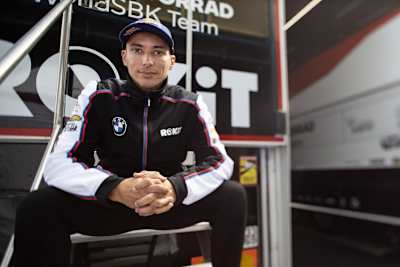 Toprak Razgatlioglu macht mit jedem Motorrad Stoppies