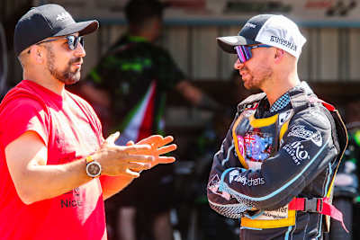 Rohan Tungate (Mitte) ist zum zweiten Mal Australischer Meister