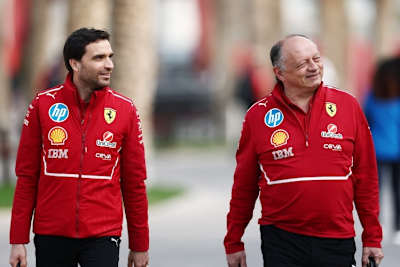 Ferrari-Teamchef Fred Vasseur (rechts) mit seinem Vize Jérôme D’Ambrosio