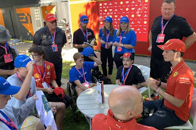 Besuch im Fahrerlager: Die Make-A-Wish erfüllt Herzenswünsche von schwer kranken Kindern