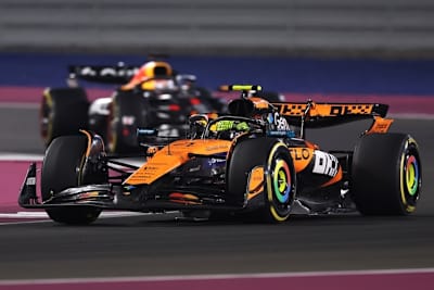 Lando Norris vor Max Verstappen