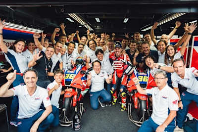 Die Honda-Werksmannschaft nach dem Saisonfinale