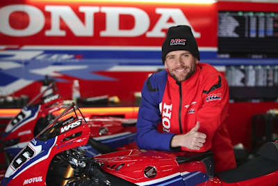 Auch drei Stürze konnten Jake Dixon die gute Laune nicht verderben