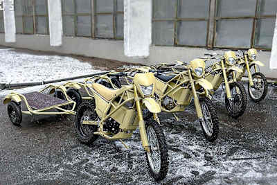 IZH Enduro: Wahlweise mit Anhänger, der mit 200 kg beladen werden kann